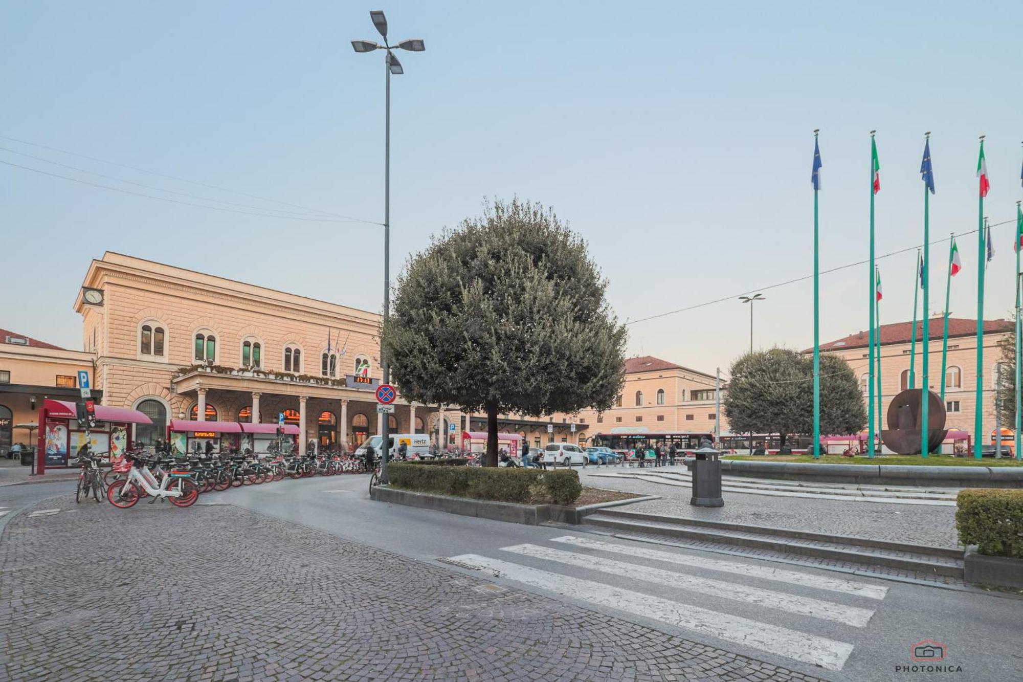 Front Station Apartment - Stazione Centrale Di Bolonia Zewnętrze zdjęcie